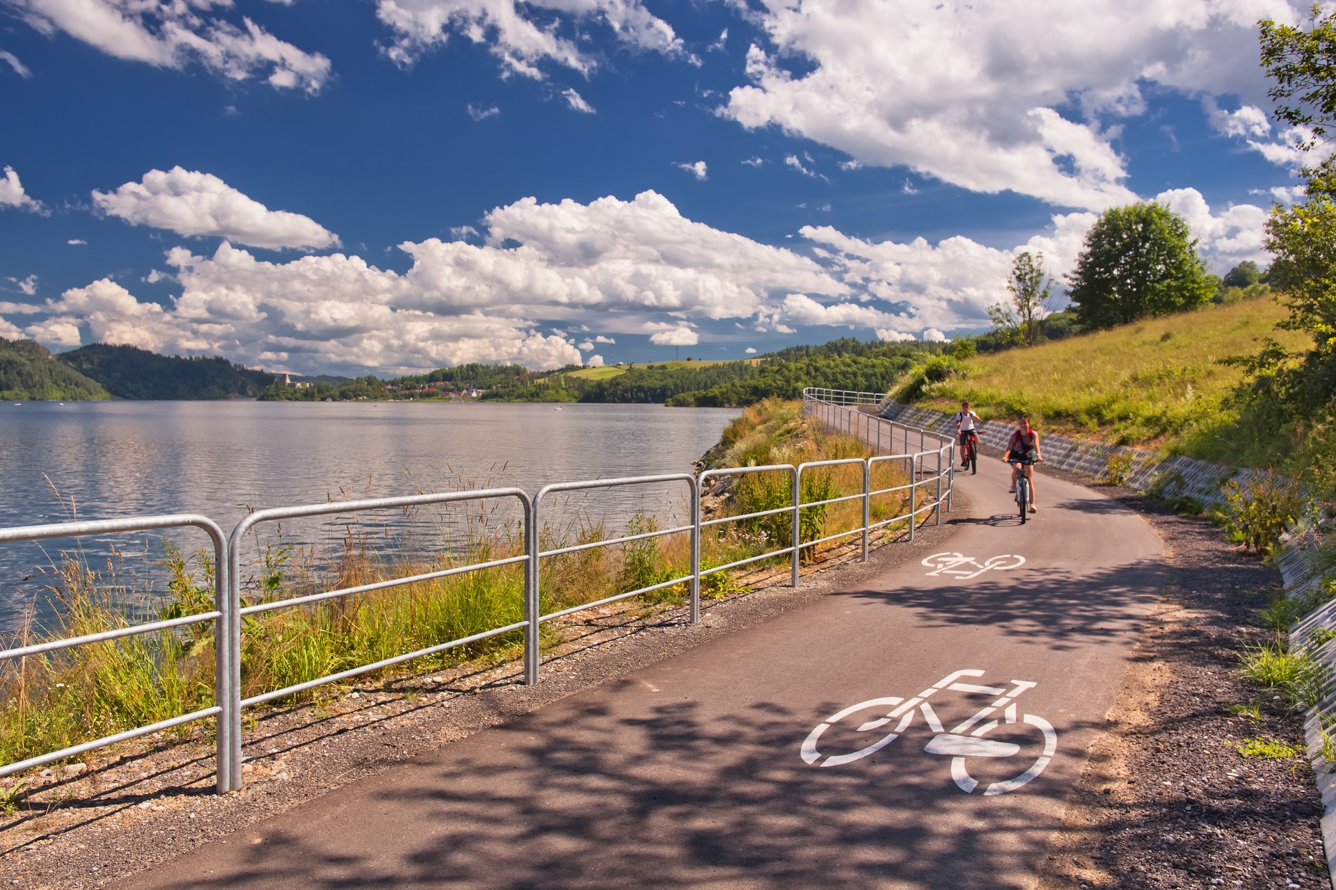 Trasa Velo Dunajec nad Jeziorem Czorsztyńskim